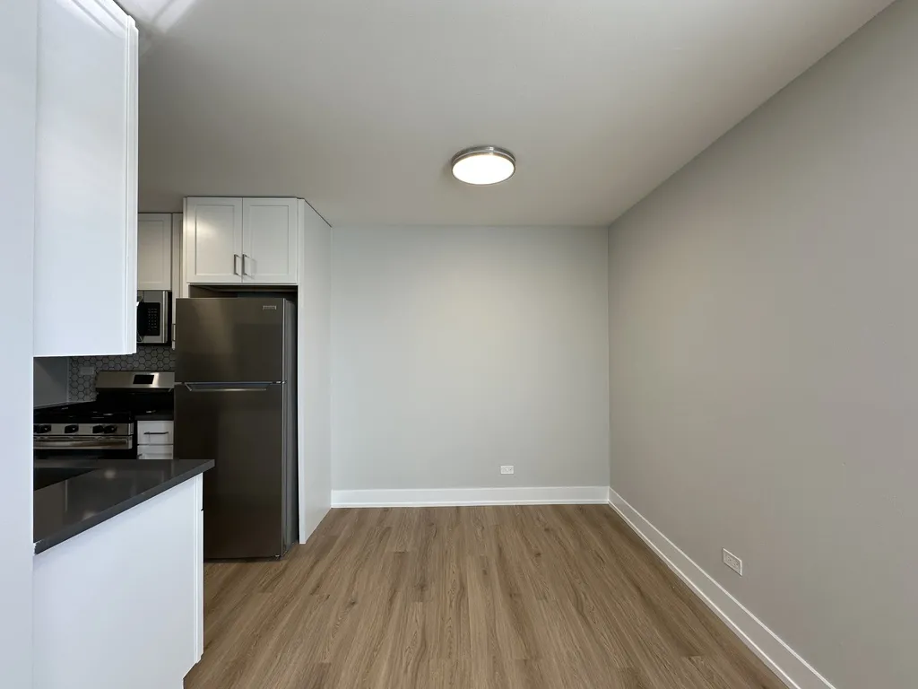 530 W Aldine Ave, ,  60657, USA 60657-unit#412-Chicago-IL