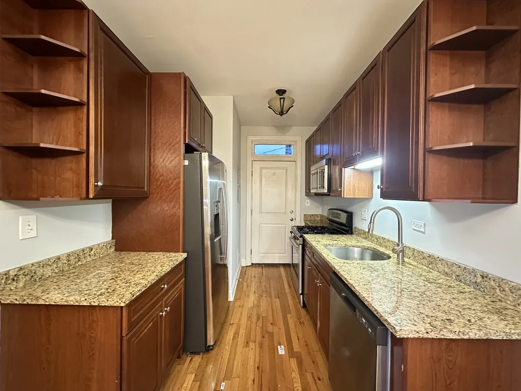 744 W Addison St, , 60613, USA 60613-unit#1S-Chicago-IL