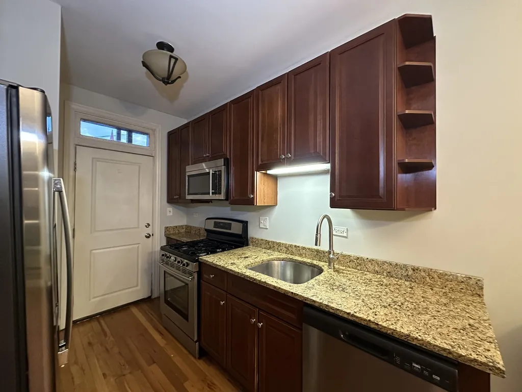 744 W Addison St, , 60613, USA 60613-unit#1S-Chicago-IL