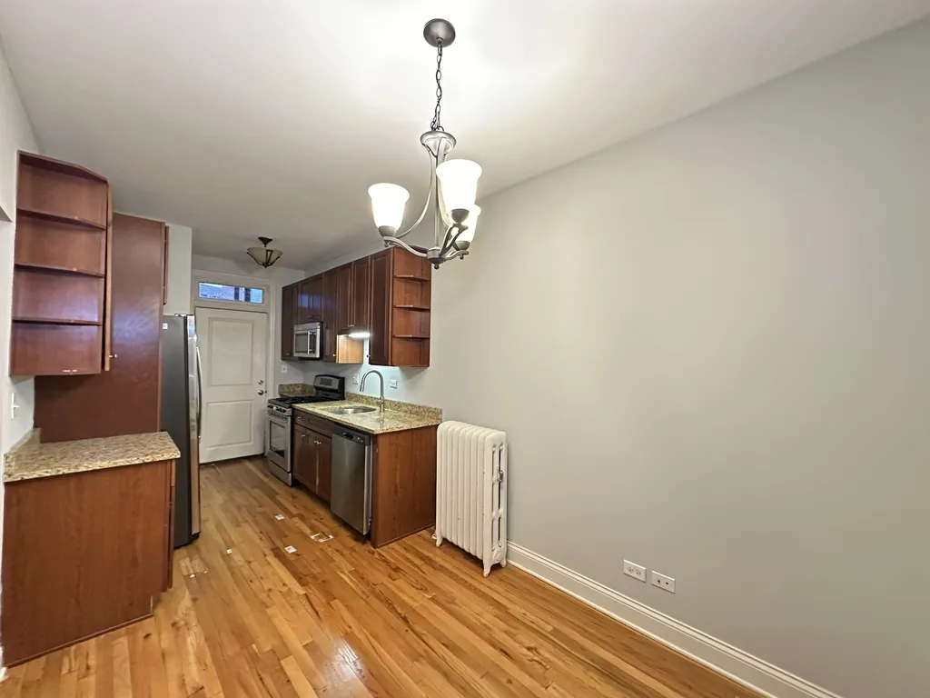 744 W Addison St, , 60613, USA 60613-unit#1S-Chicago-IL