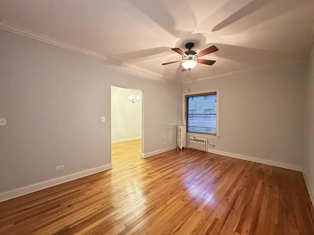 744 W Addison St, , 60613, USA 60613-unit#1S-Chicago-IL