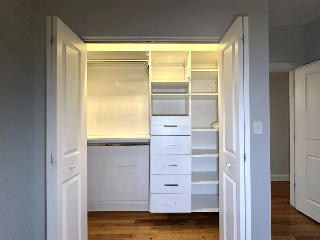744 W Addison St, , 60613, USA 60613-unit#1S-Chicago-IL