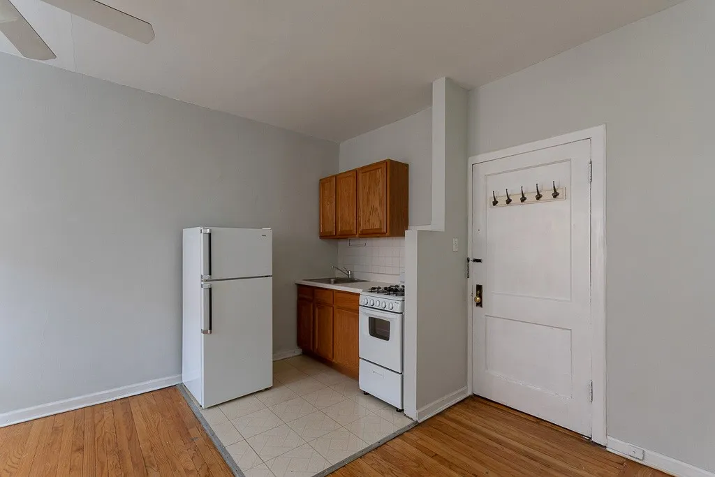 1050 W George St, ,  60657, USA 60657-unit#205-Chicago-IL