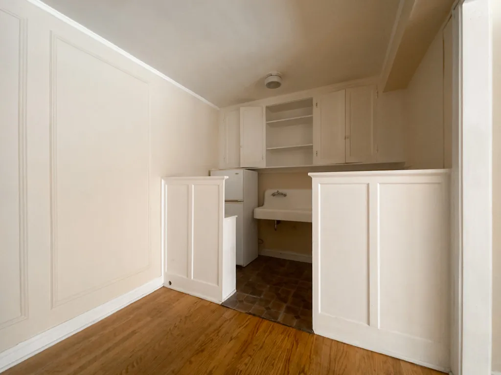 1211 W Elmdale Ave, , 60660, USA 60626-unit#2J-Chicago-IL