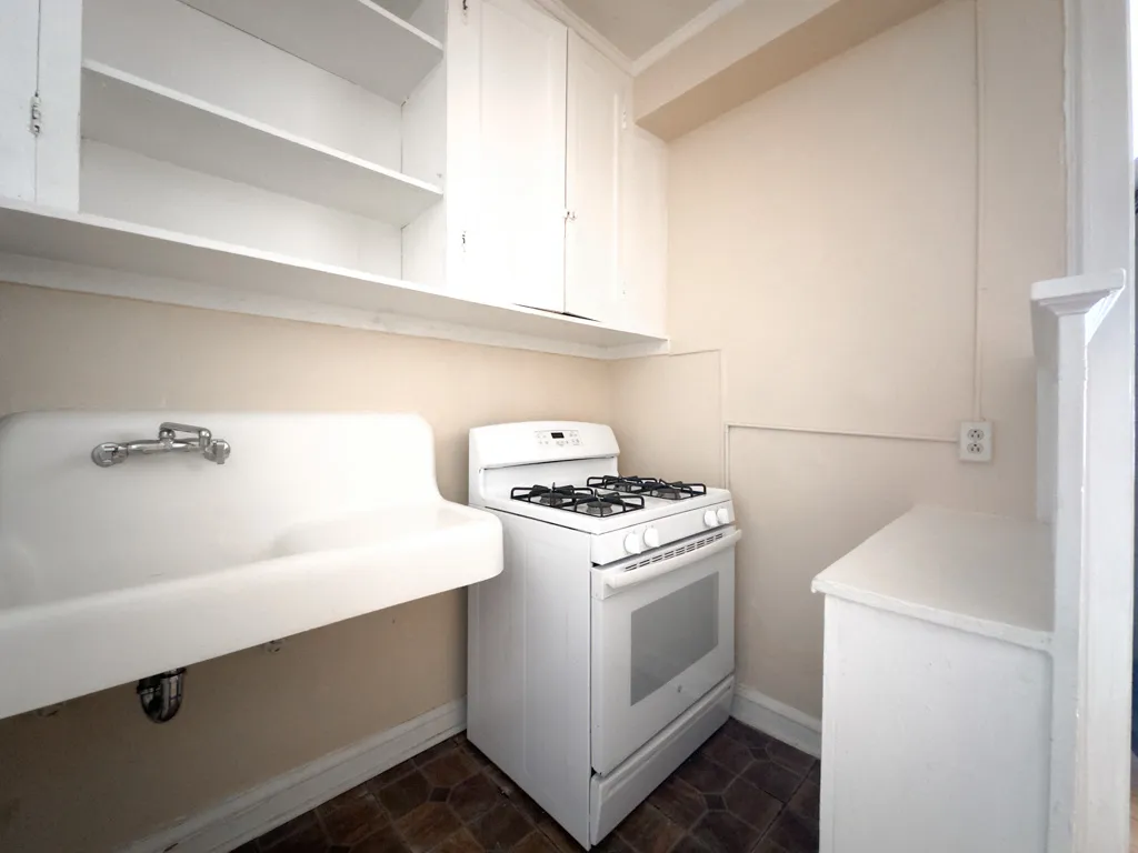 1211 W Elmdale Ave, , 60660, USA 60626-unit#2J-Chicago-IL