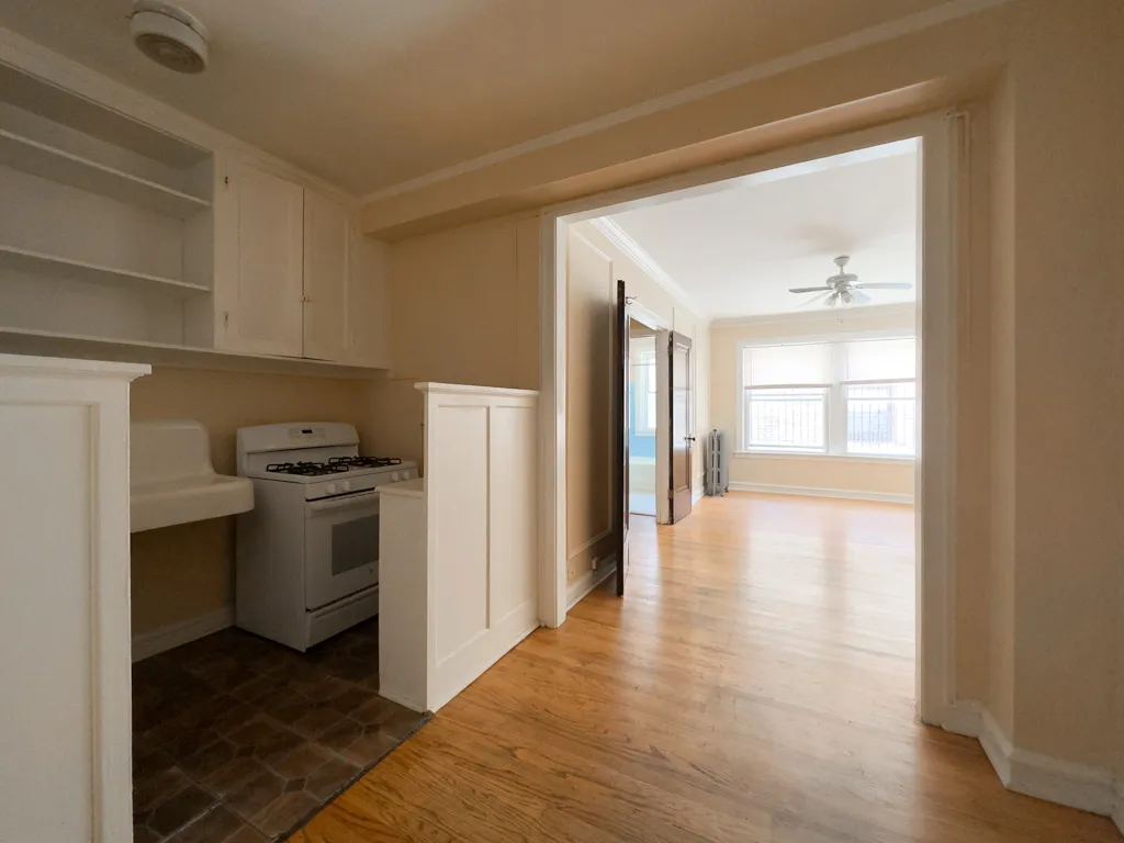 1211 W Elmdale Ave, , 60660, USA 60626-unit#2J-Chicago-IL