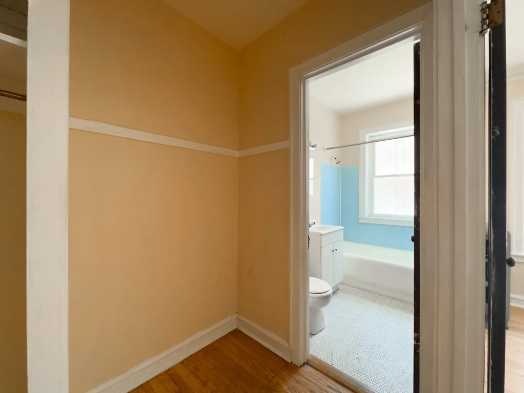 1211 W Elmdale Ave, , 60660, USA 60626-unit#2J-Chicago-IL