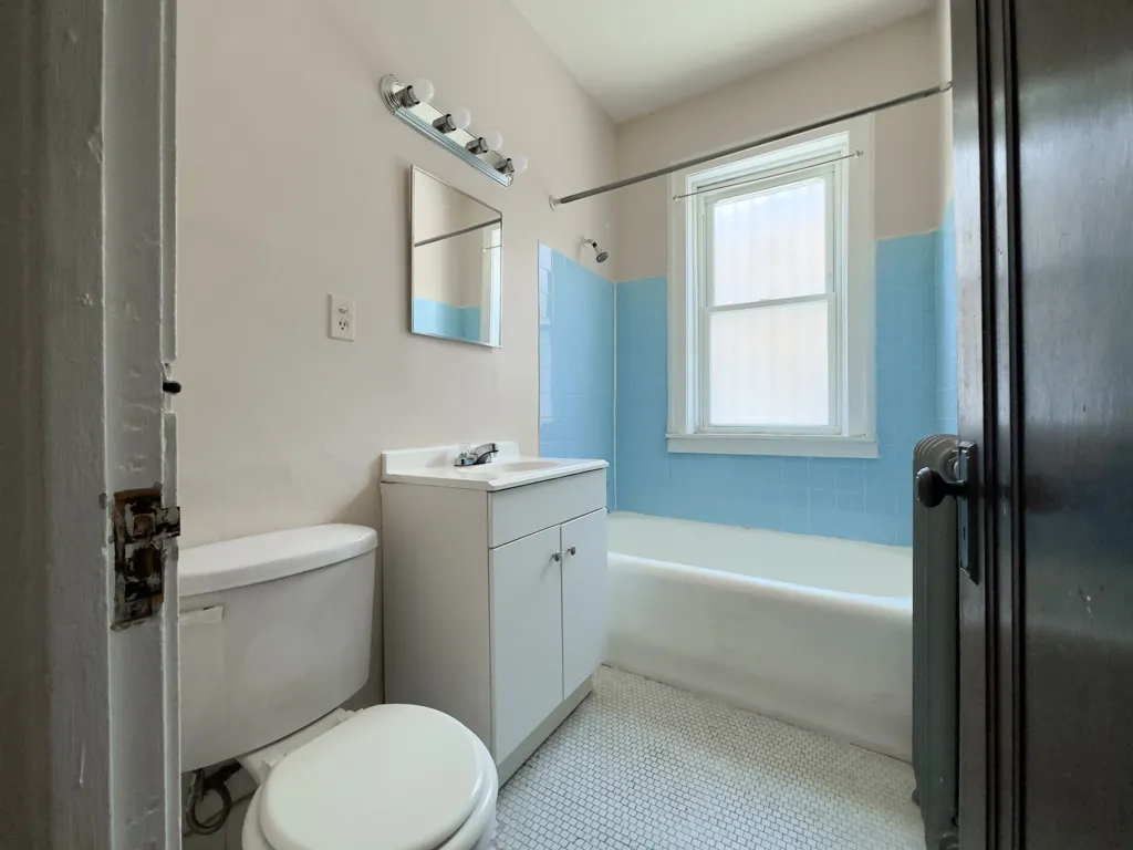 1211 W Elmdale Ave, , 60660, USA 60626-unit#2J-Chicago-IL