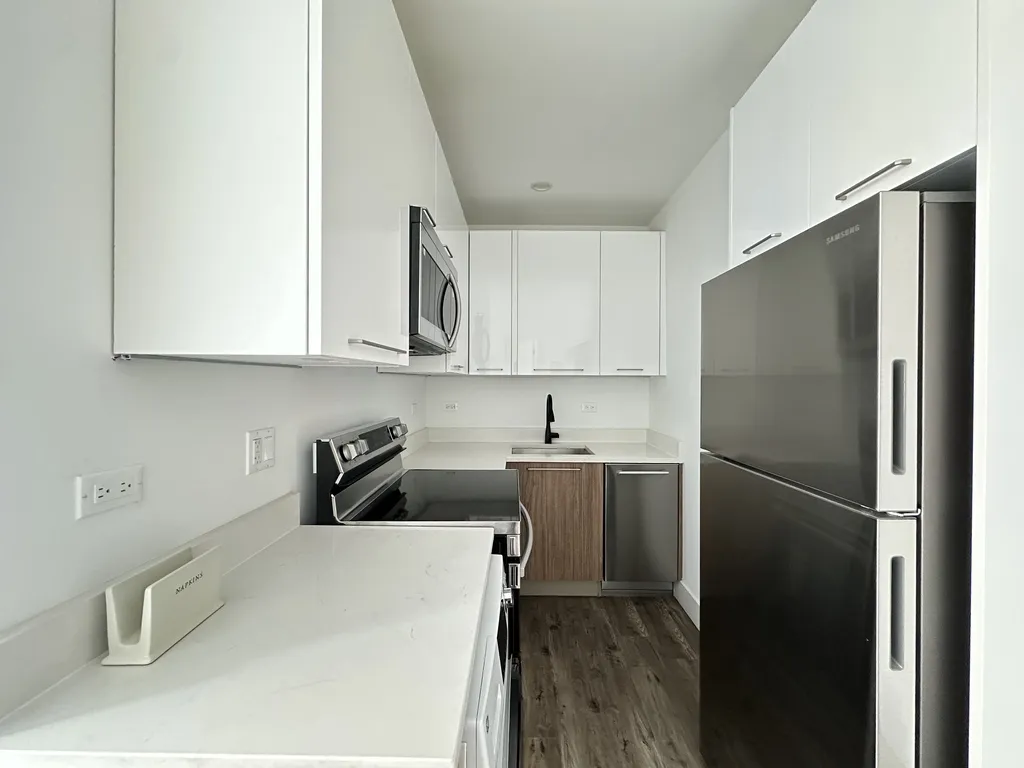 941 W Carmen Ave, ,  60640, USA 60640-unit#103-Chicago-IL