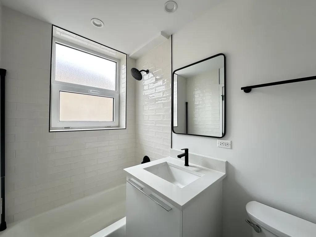 941 W Carmen Ave, ,  60640, USA 60640-unit#103-Chicago-IL