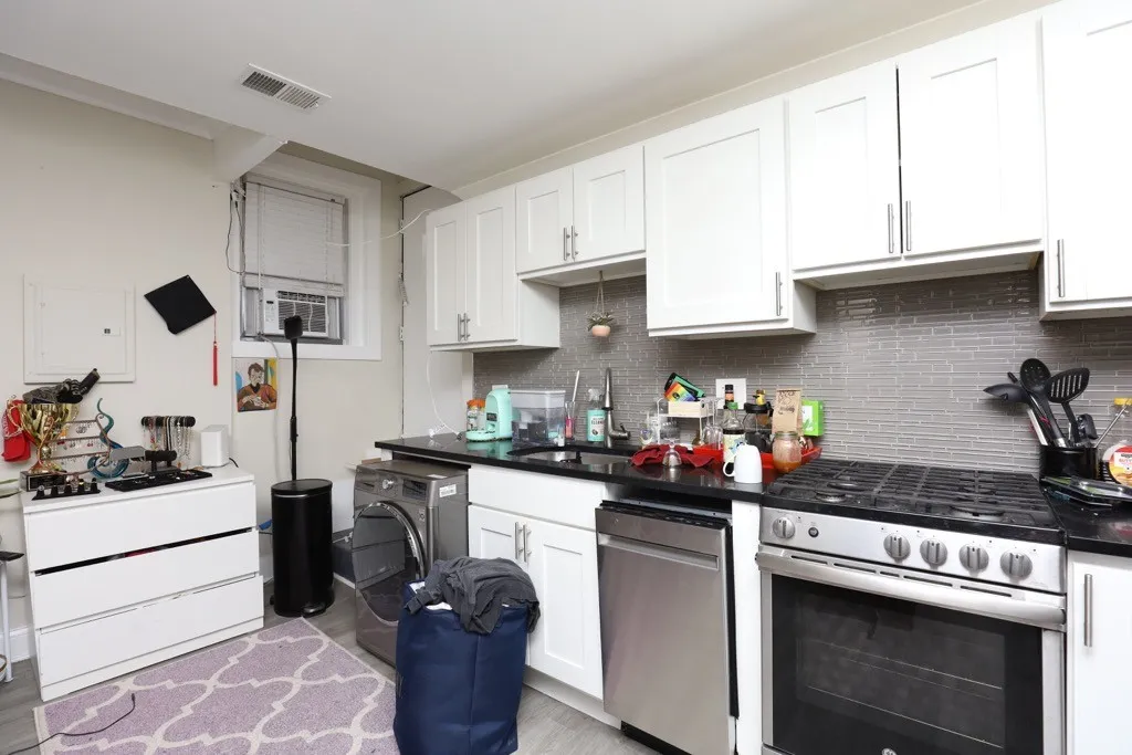 648 W Roscoe St, , 60657, USA 60657-unit#GD-Chicago-IL