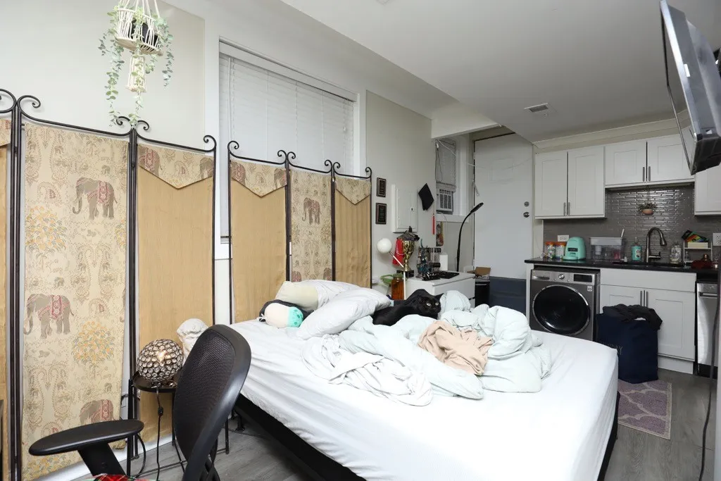 648 W Roscoe St, , 60657, USA 60657-unit#GD-Chicago-IL