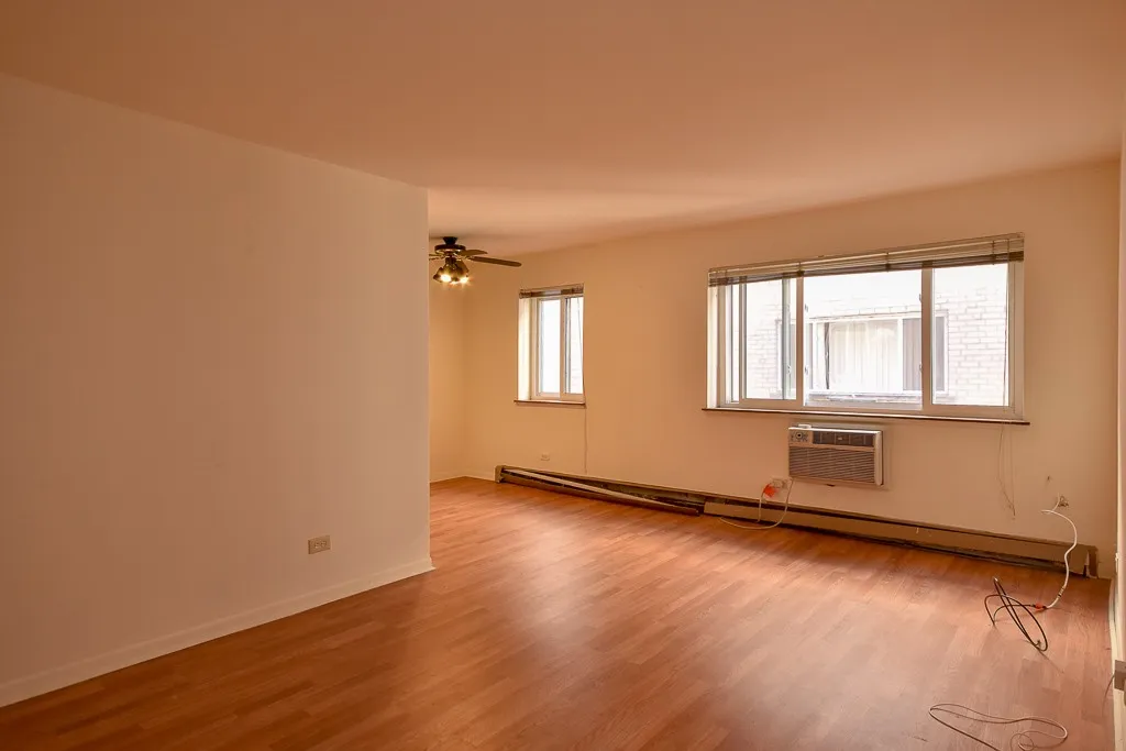 663 W Grace St, ,  60613, USA 60613-unit#314-Chicago-IL