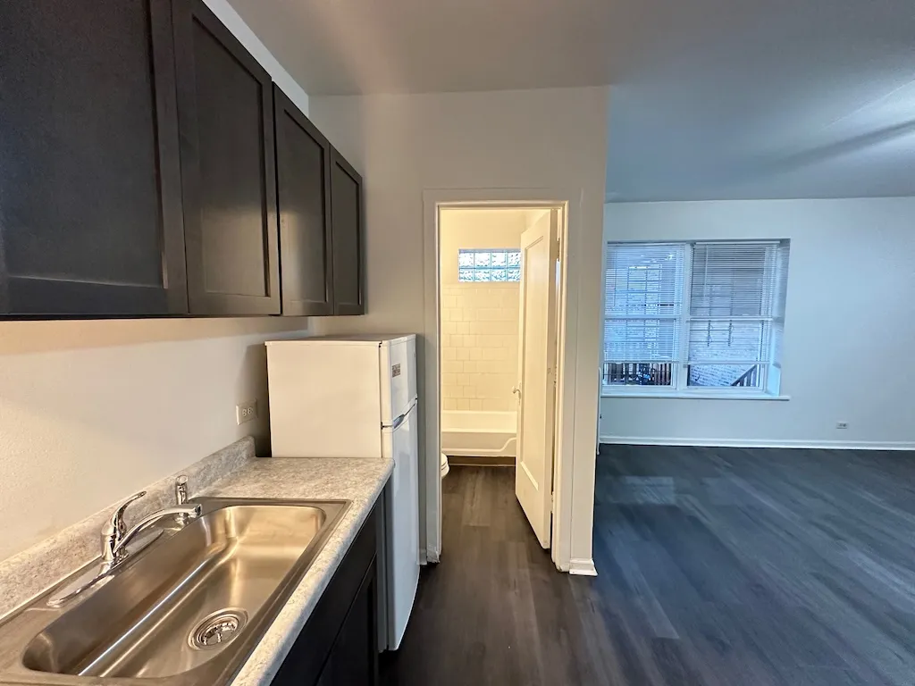 3957 W Irving Park Rd, , 60618, USA 60618-unit#309-Chicago-IL