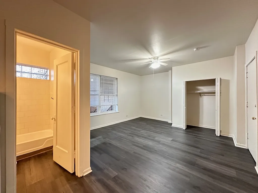 3957 W Irving Park Rd, , 60618, USA 60618-unit#309-Chicago-IL