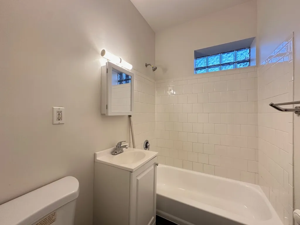 3957 W Irving Park Rd, , 60618, USA 60618-unit#309-Chicago-IL
