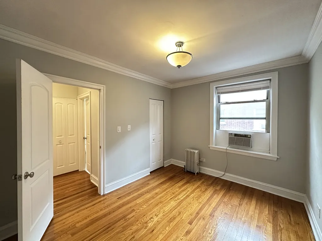 540 W Surf St, ,  60657, USA 60657-unit#3S-Chicago-IL
