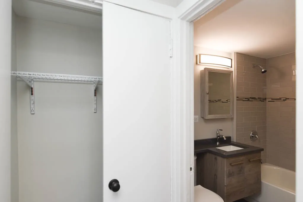 445 W Wellington Ave, ,  60657, USA 60657-unit#3F-Chicago-IL