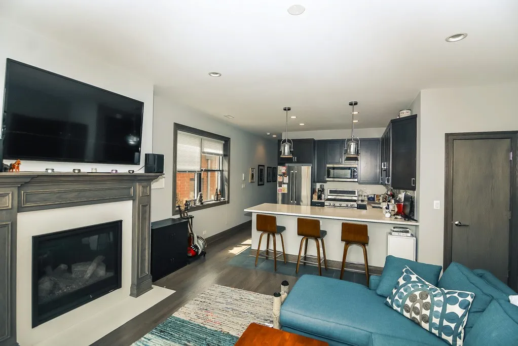 4324 N Ashland Ave, ,  60613, USA 60613-unit#1-Chicago-IL