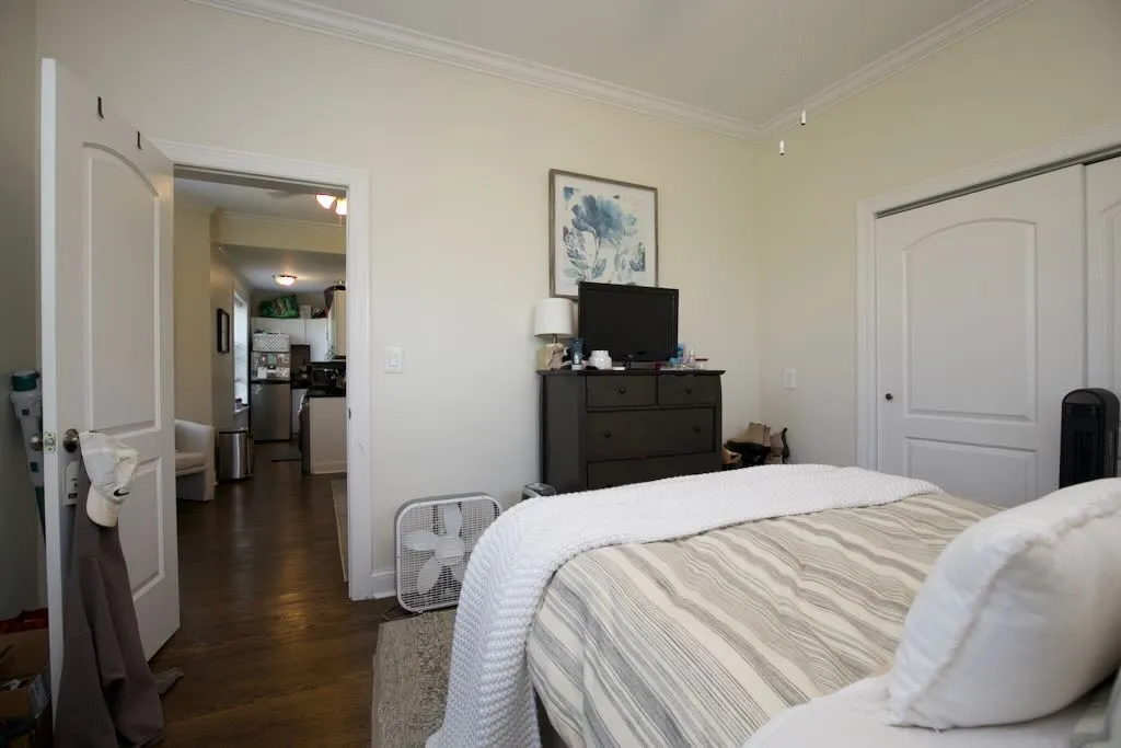 923 W Waveland Ave, ,  60613, USA 60657-unit#3B-Chicago-IL