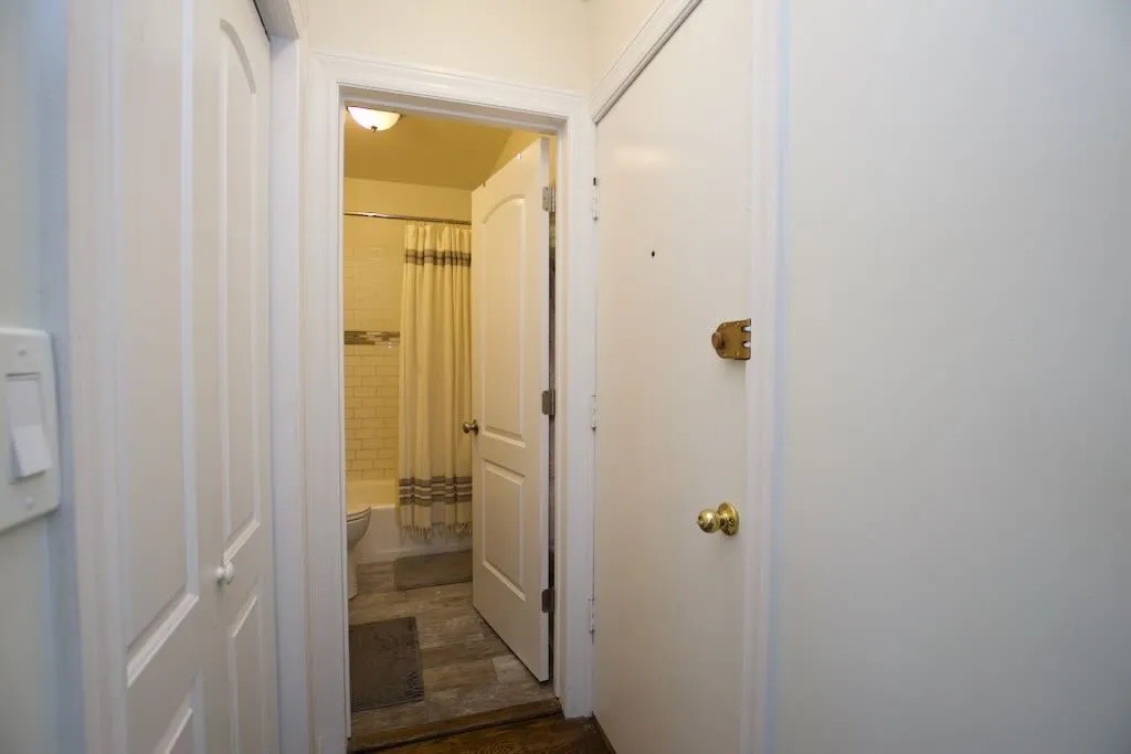 923 W Waveland Ave, ,  60613, USA 60657-unit#3B-Chicago-IL