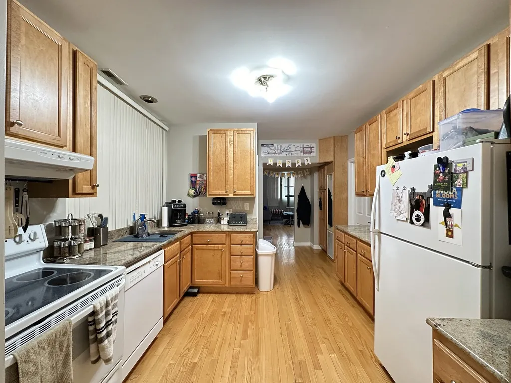 3650 W George St, ,  60618, USA 60618-unit#1F-Chicago-IL