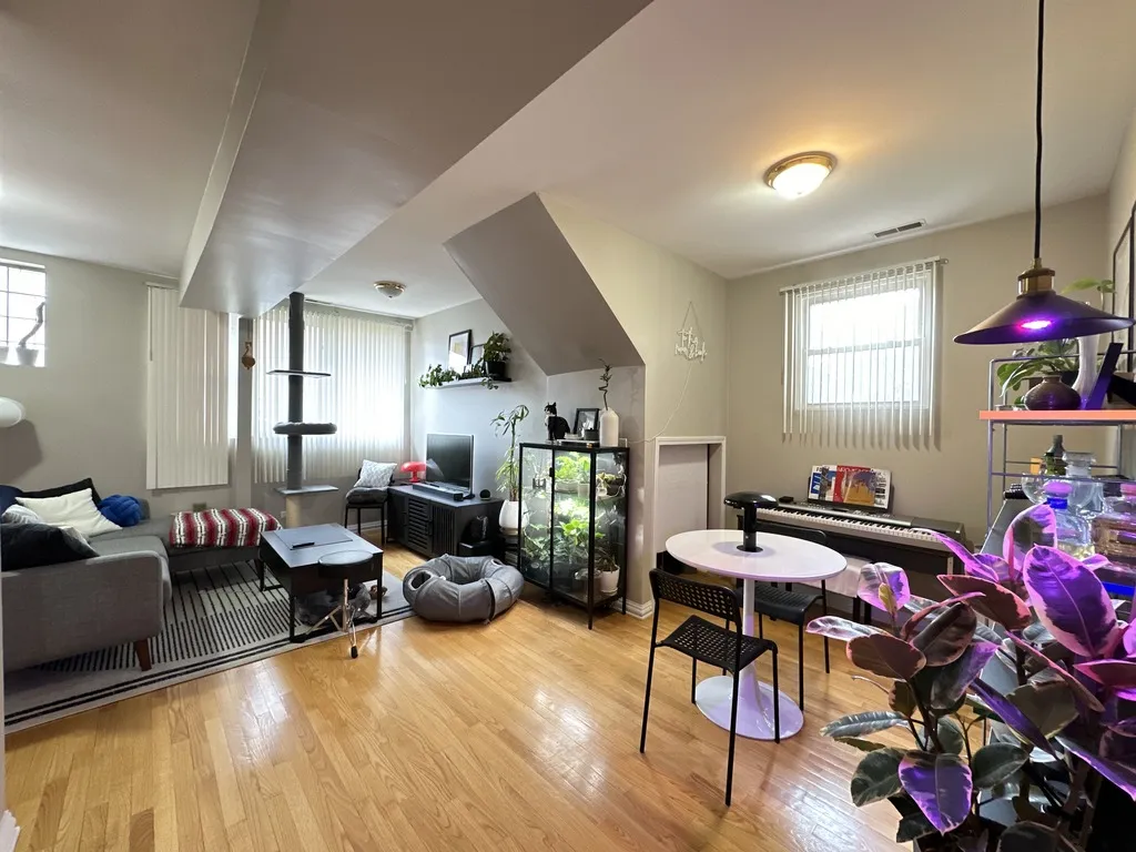 3650 W George St, ,  60618, USA 60618-unit#1F-Chicago-IL