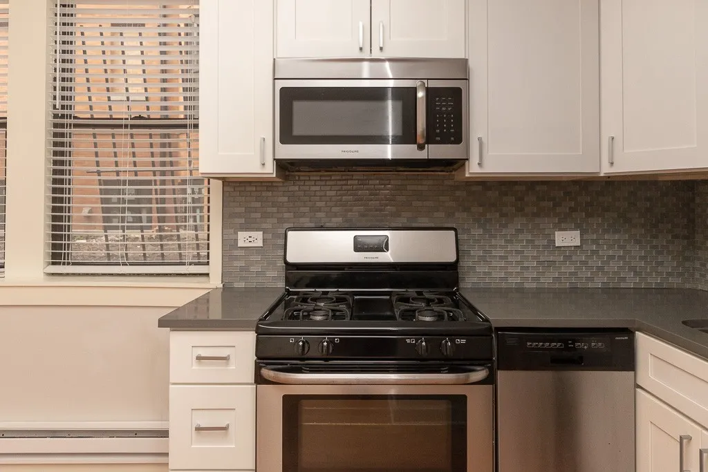 2420 N Kedzie Blvd, ,  60647, USA 60647-unit#B05-Chicago-IL