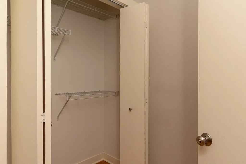 2420 N Kedzie Blvd, ,  60647, USA 60647-unit#B05-Chicago-IL