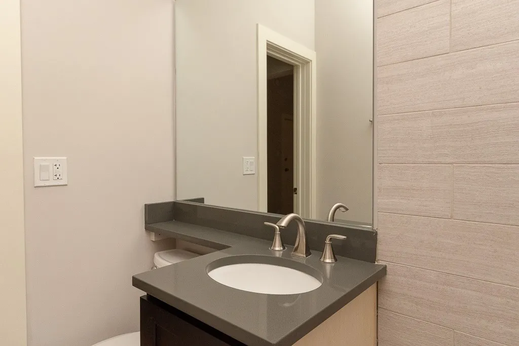 2420 N Kedzie Blvd, ,  60647, USA 60647-unit#B05-Chicago-IL