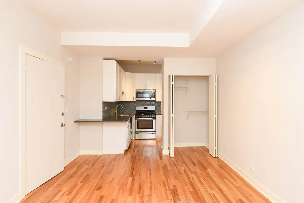 2420 N Kedzie Blvd, ,  60647, USA 60647-unit#B11-Chicago-IL