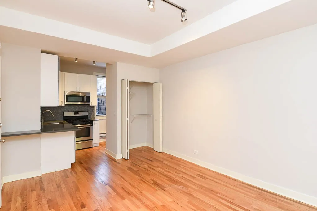 2420 N Kedzie Blvd, ,  60647, USA 60647-unit#B11-Chicago-IL