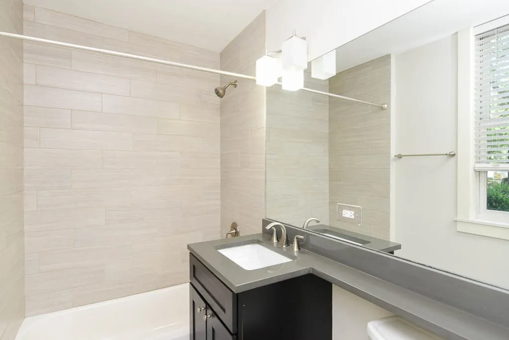 2420 N Kedzie Blvd, ,  60647, USA 60647-unit#B11-Chicago-IL