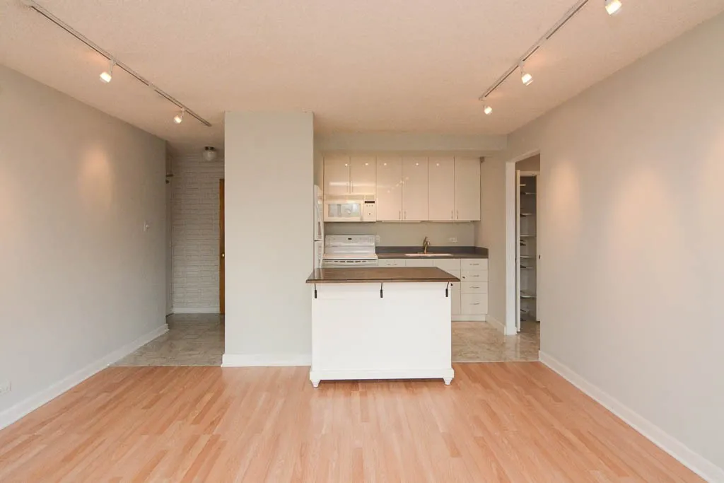 445 W Wellington Ave, ,  60657, USA 60657-unit#6F-Chicago-IL