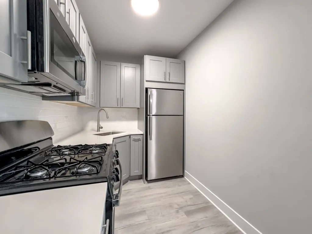 373 Hazel Ave, ,  60022, USA 60022-unit#2B-Glencoe-IL