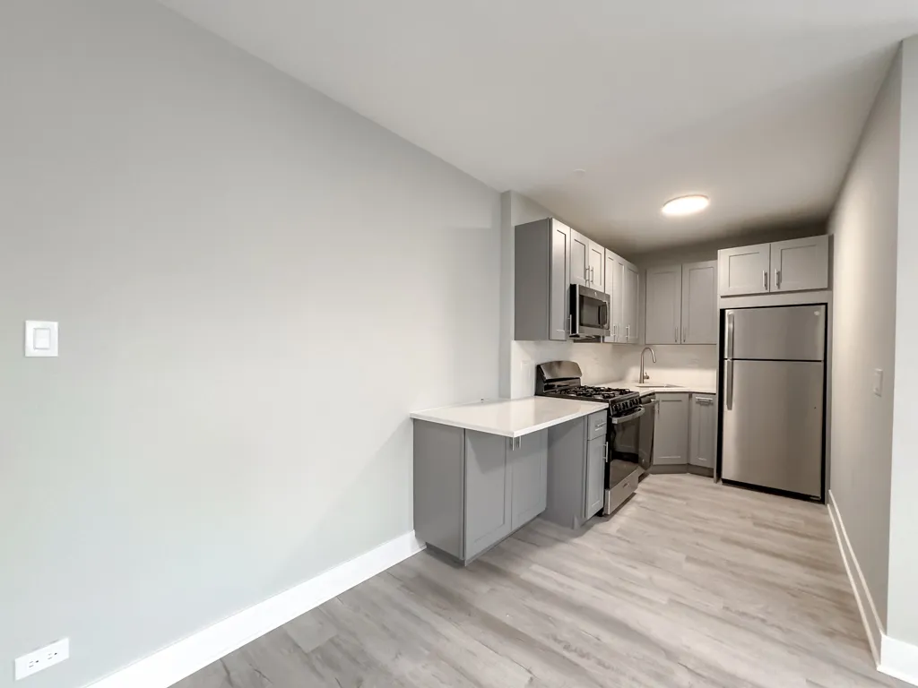 373 Hazel Ave, ,  60022, USA 60022-unit#2B-Glencoe-IL