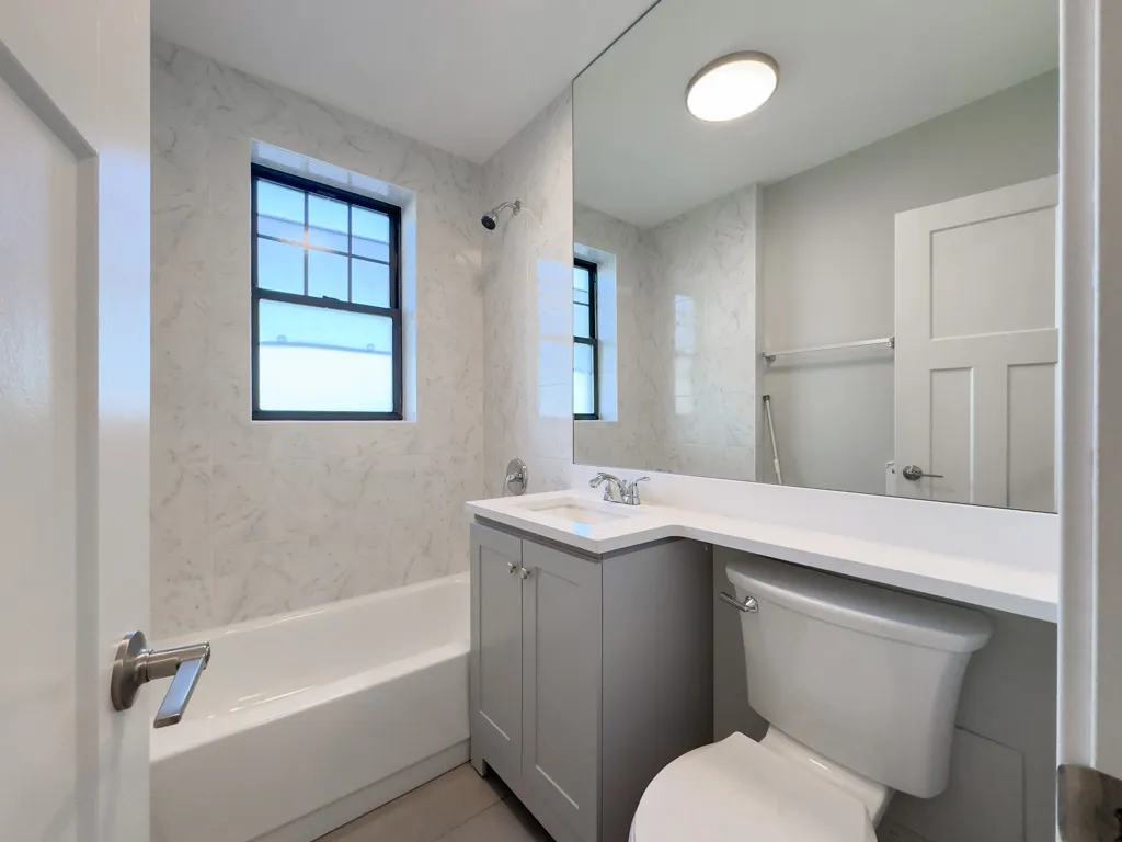 373 Hazel Ave, ,  60022, USA 60022-unit#4C-Glencoe-IL