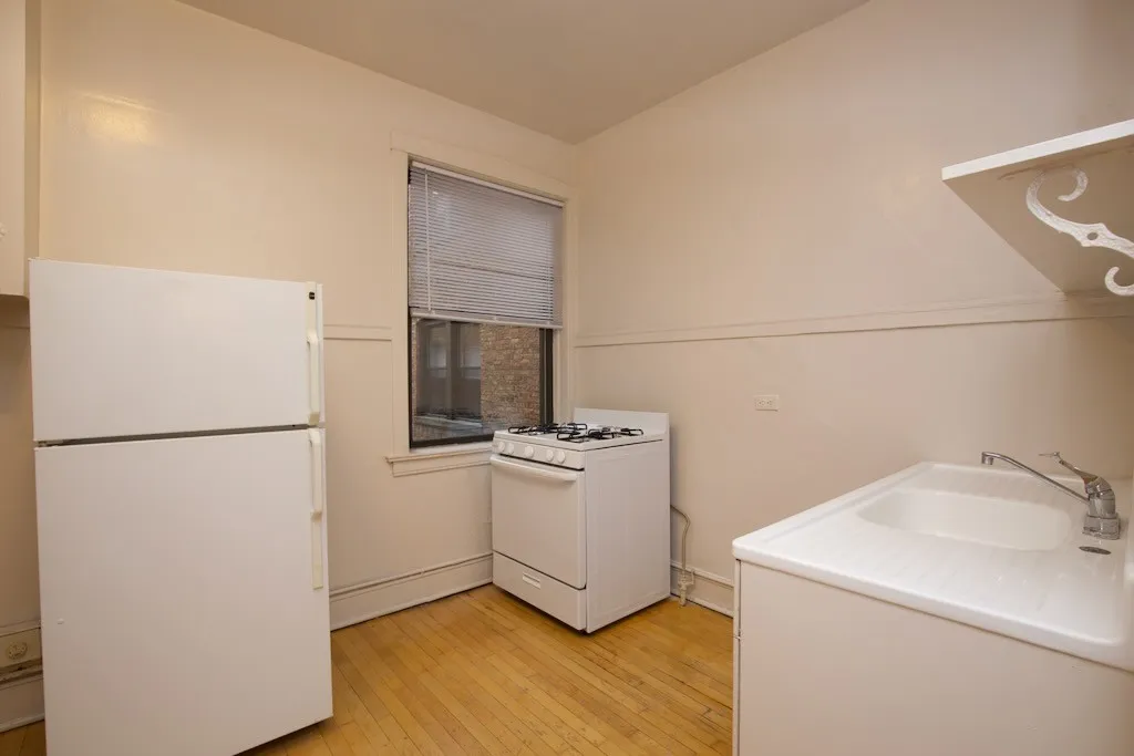 1305 Oak Ave, Evanston,  60201, USA 60201-unit#2W-Chicago-IL