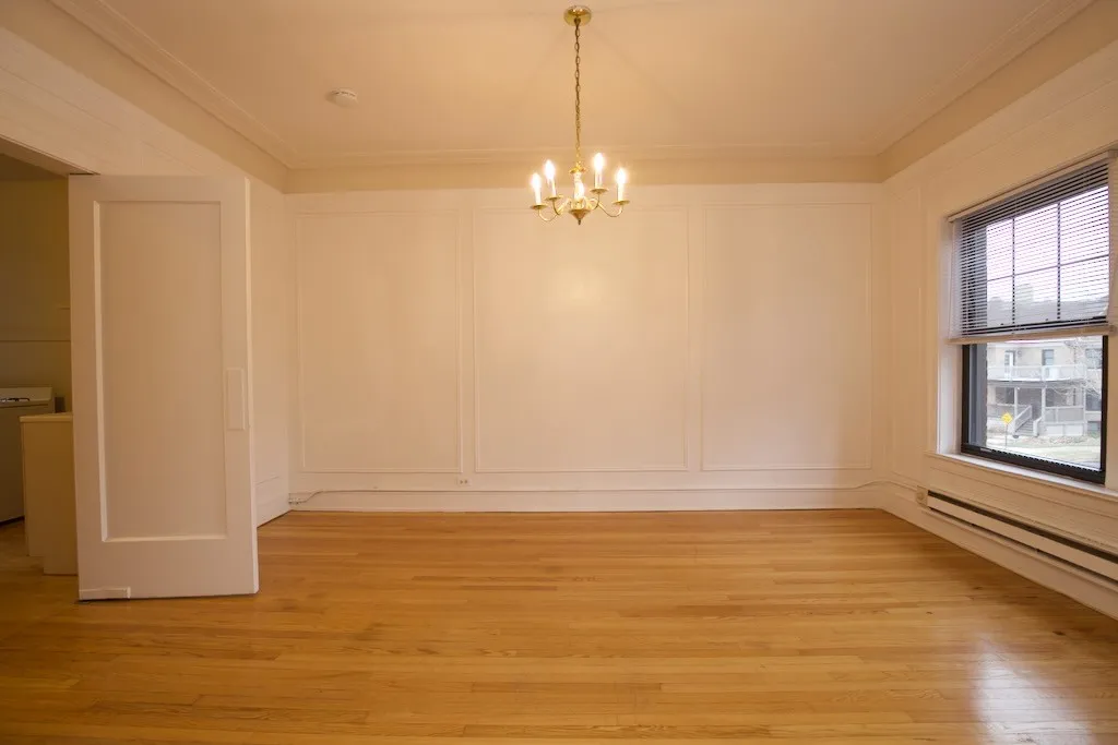 1305 Oak Ave, Evanston,  60201, USA 60201-unit#2W-Chicago-IL