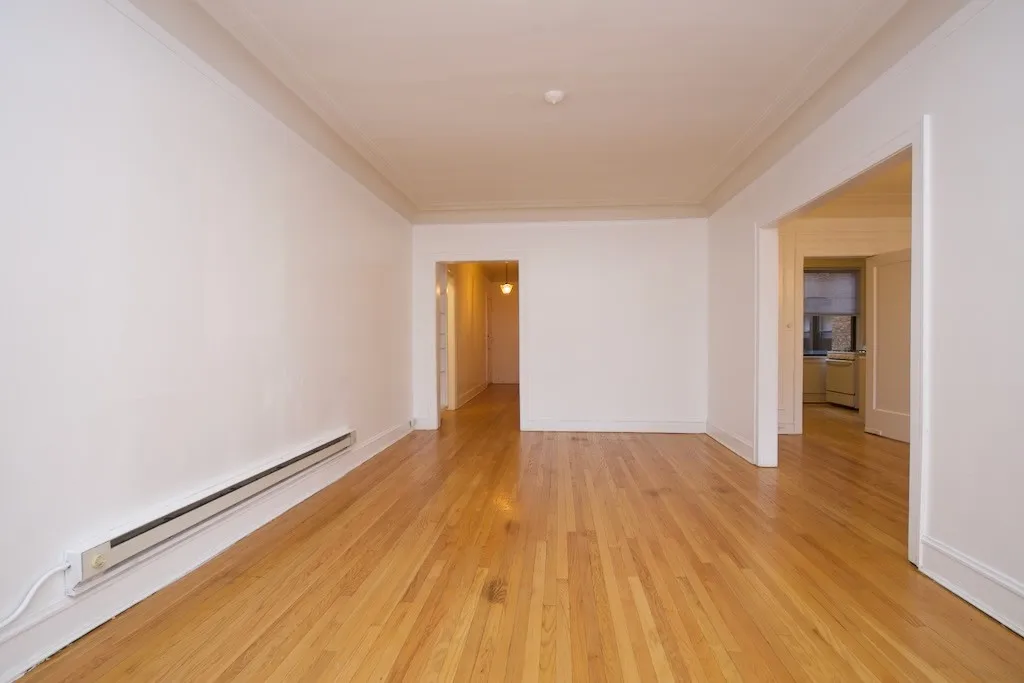 1305 Oak Ave, Evanston,  60201, USA 60201-unit#2W-Chicago-IL