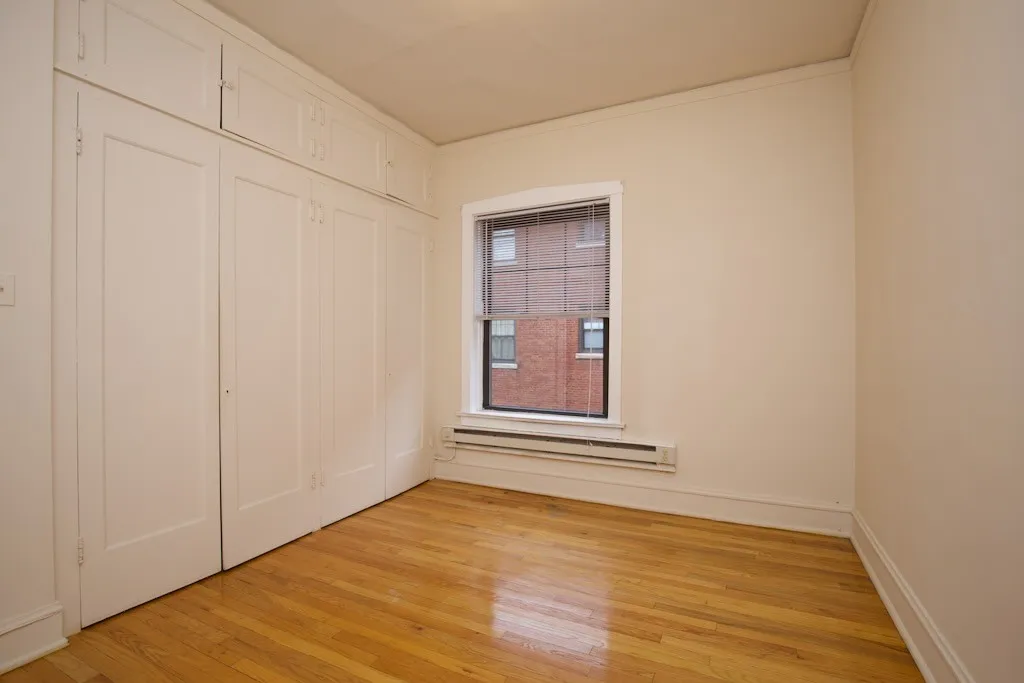 1305 Oak Ave, Evanston,  60201, USA 60201-unit#2W-Chicago-IL