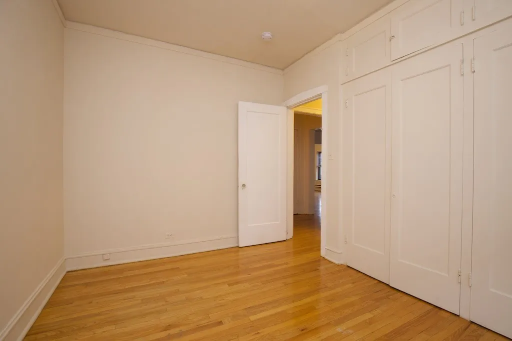 1305 Oak Ave, Evanston,  60201, USA 60201-unit#2W-Chicago-IL