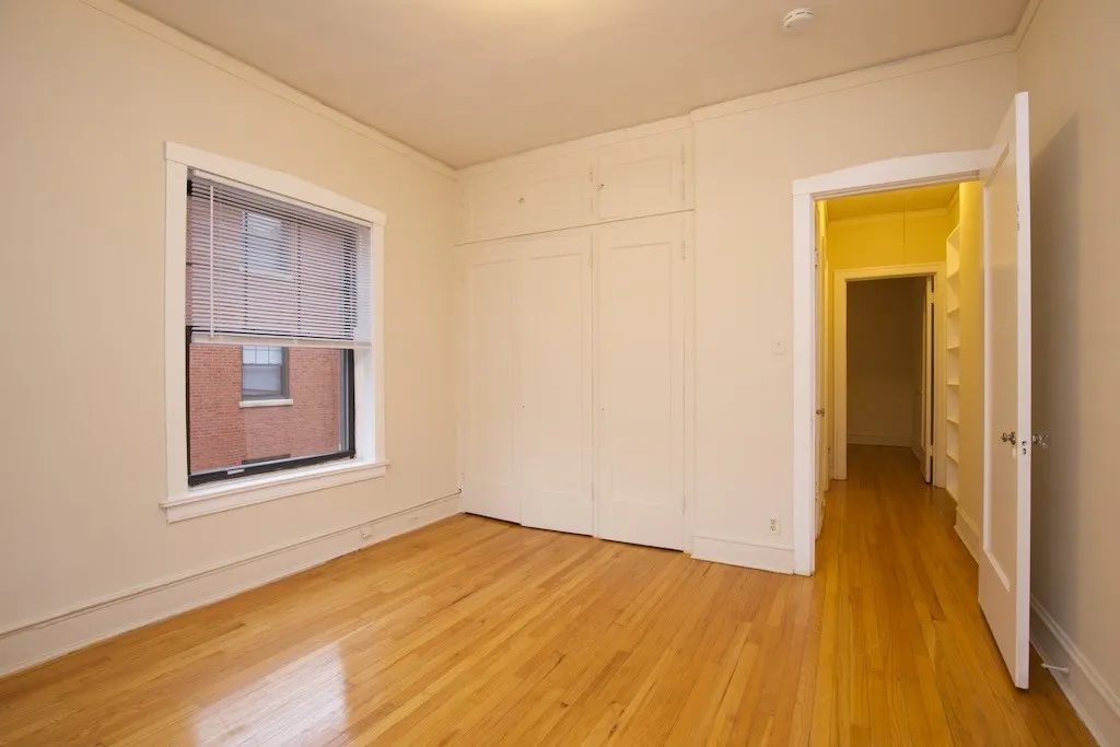 1305 Oak Ave, Evanston,  60201, USA 60201-unit#2W-Chicago-IL