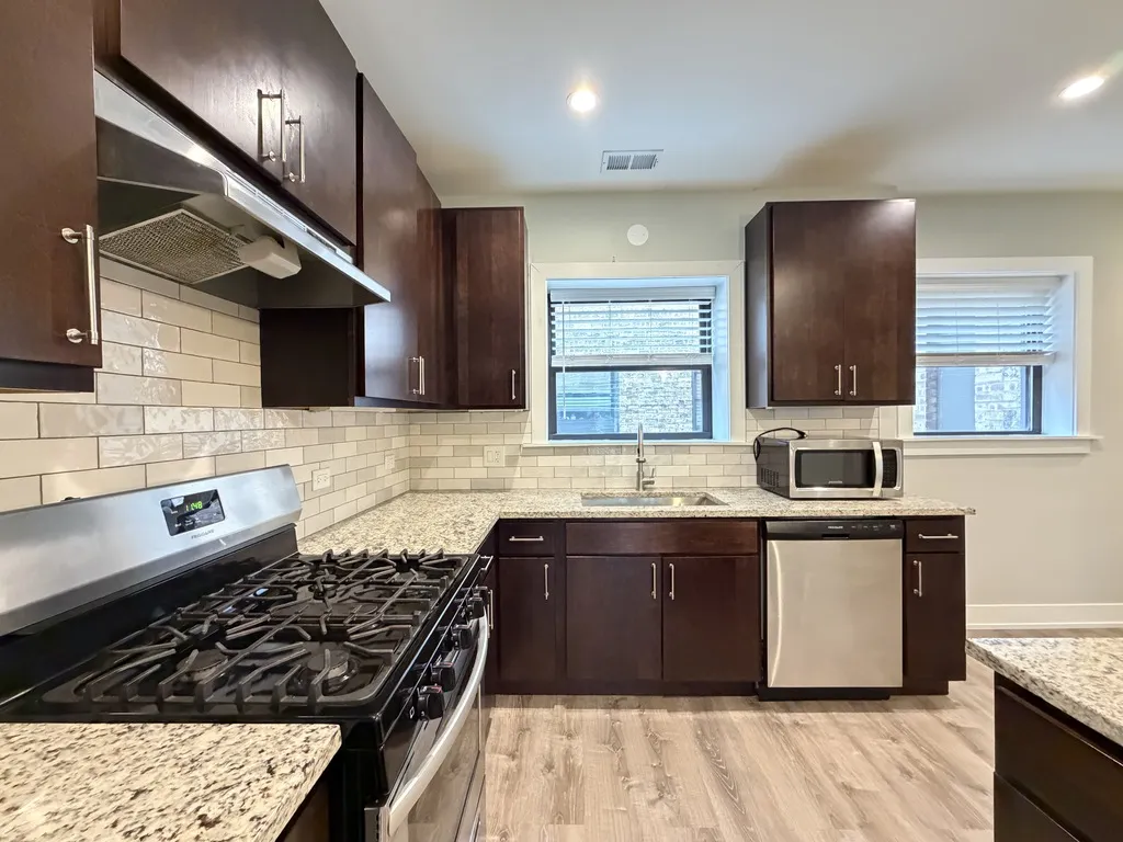 916 Crain St, , 60202, USA 60202-unit#2-Evanston-IL