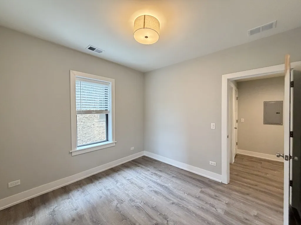 916 Crain St, , 60202, USA 60202-unit#2-Evanston-IL