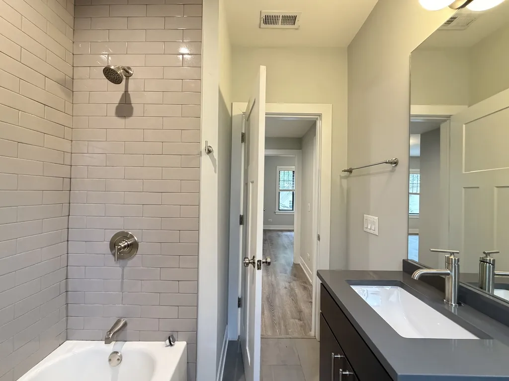 916 Crain St, , 60202, USA 60202-unit#2-Evanston-IL
