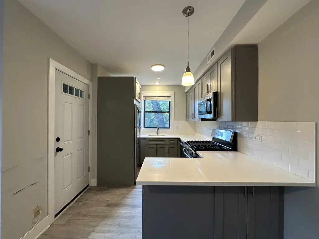 1135 Oak Ave, ,  60202, USA 60202-unit#2E-Evanston-IL