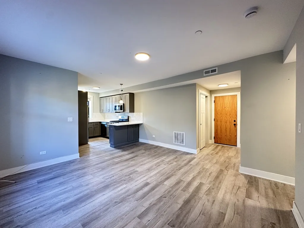 1135 Oak Ave, ,  60202, USA 60202-unit#2E-Evanston-IL