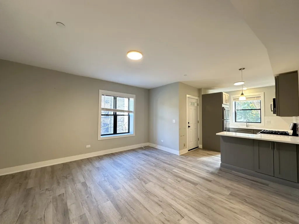 1135 Oak Ave, ,  60202, USA 60202-unit#2E-Evanston-IL