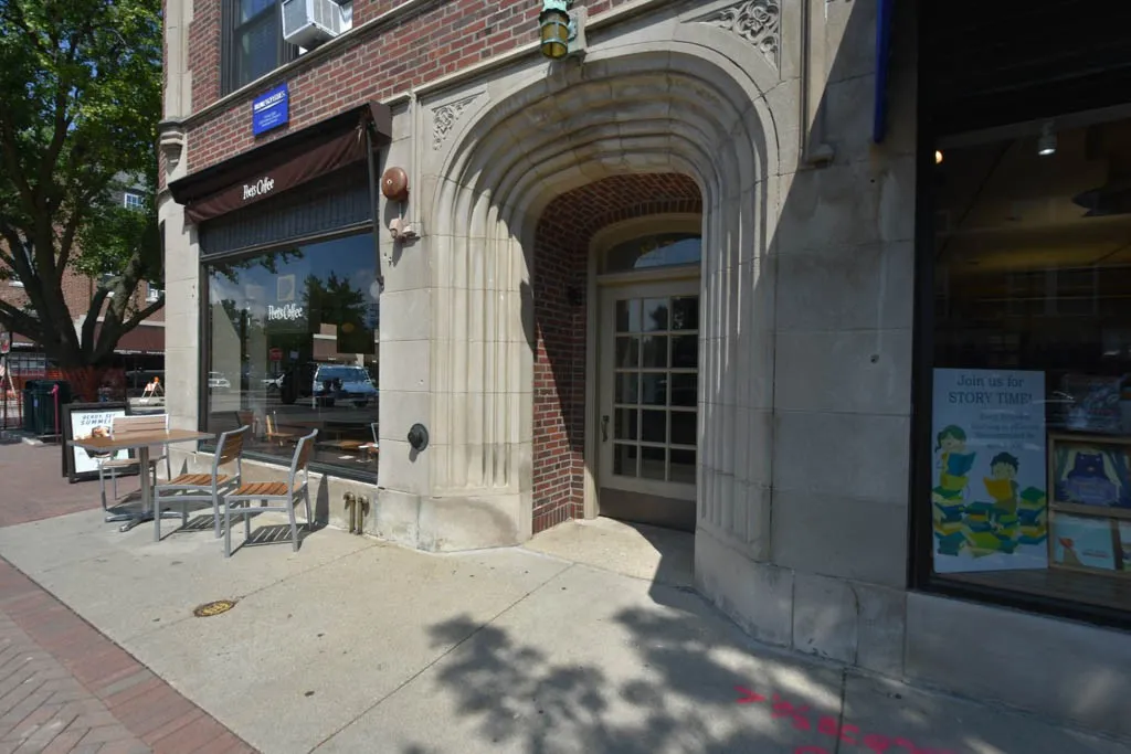 817 Elm St, Winnetka, 60093, USA 60093-unit#205-Chicago-IL